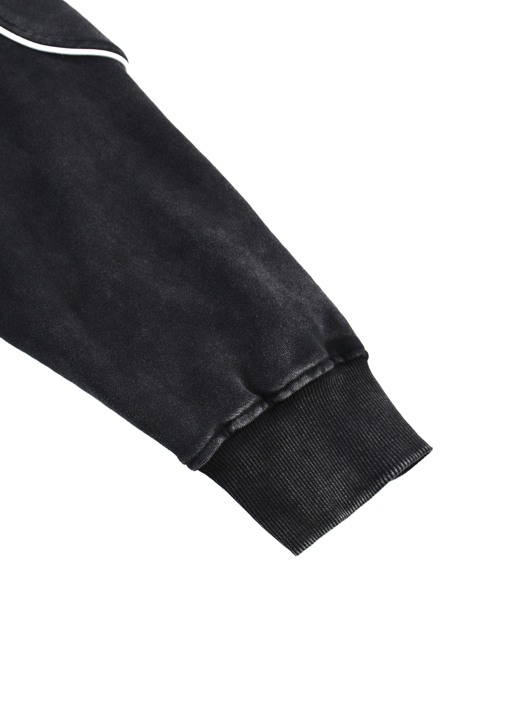 NIGHTRAID — NR Crowned Crest Raw Hem Sweatshirt